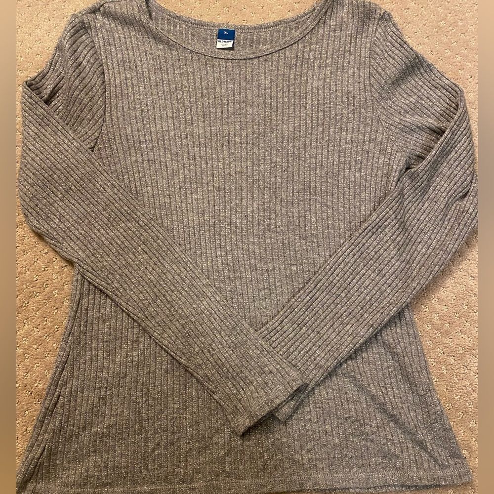 Old Navy Sweater. Size XL. Gray and Metallic.